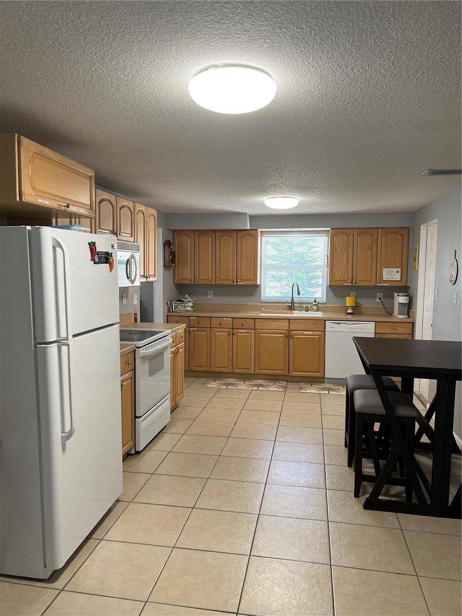705 CRESTVIEW CIR NW, Port Charlotte, FL 33948