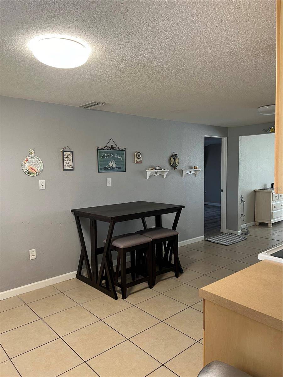 705 CRESTVIEW CIR NW, Port Charlotte, FL 33948