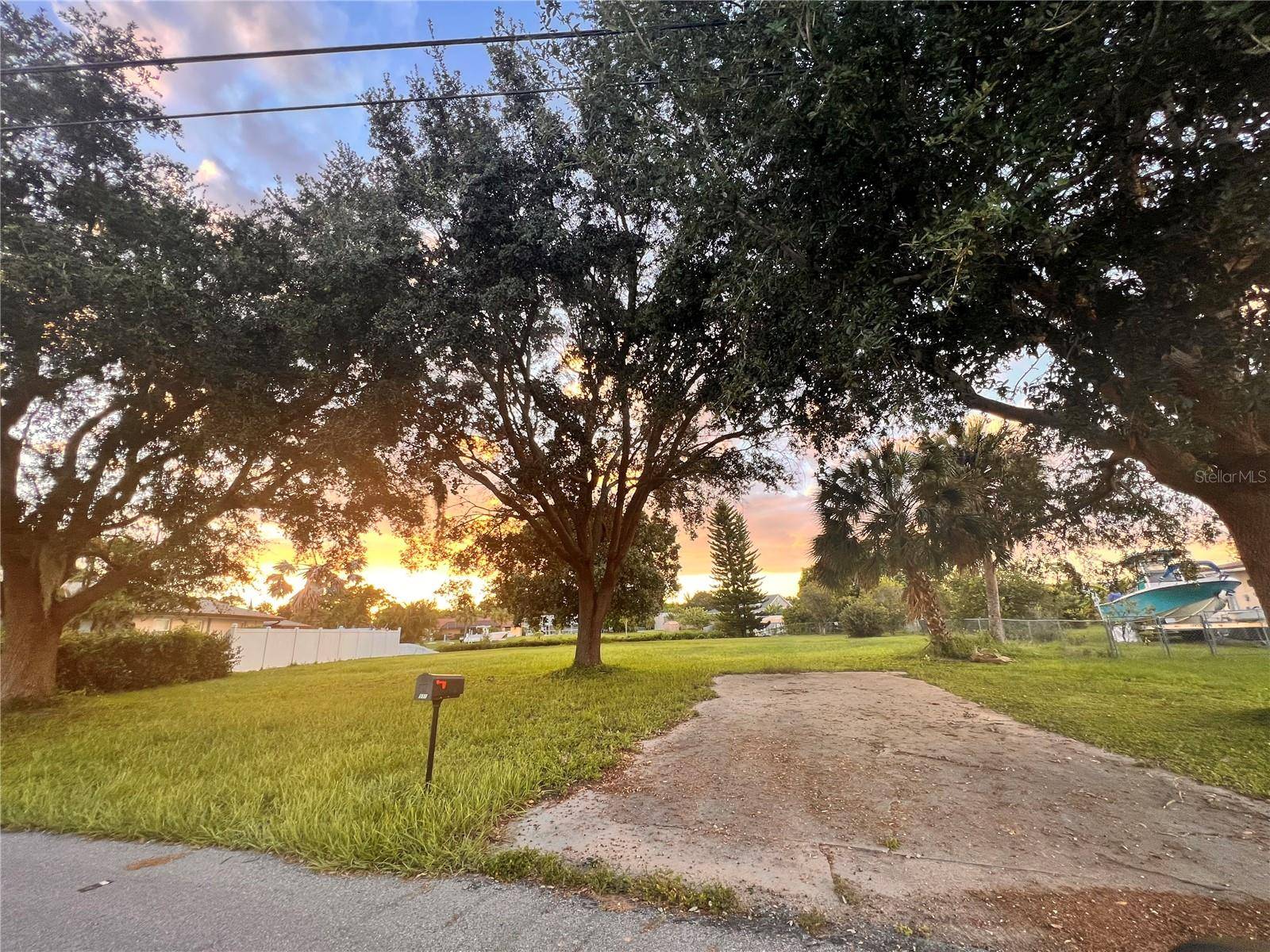 550 E TARPON BLVD NW, Port Charlotte, FL 33952