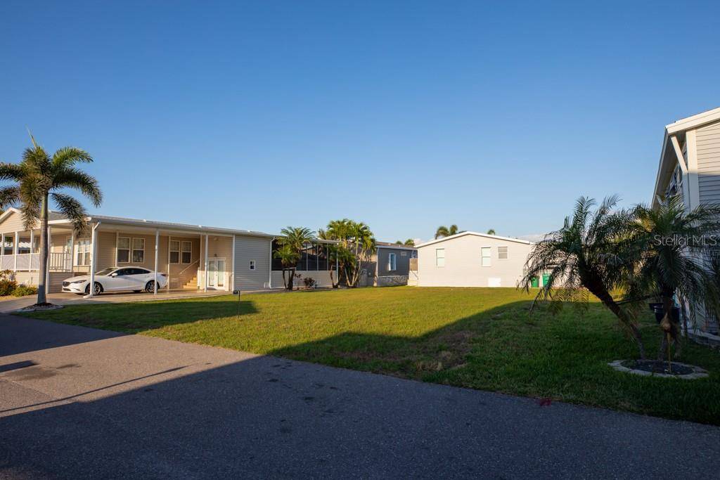 8 EMDEN CIR, Punta Gorda, FL 33950