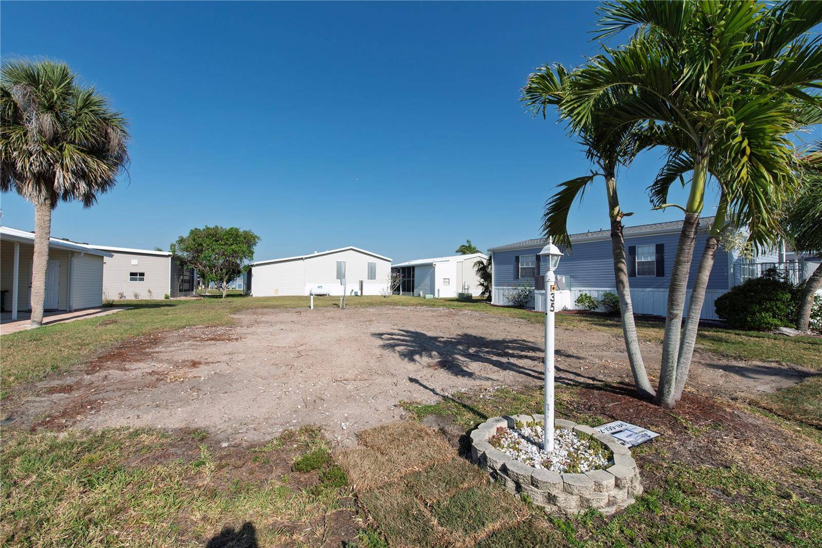 35 AMSTERDAM AVE, Punta Gorda, FL 33950