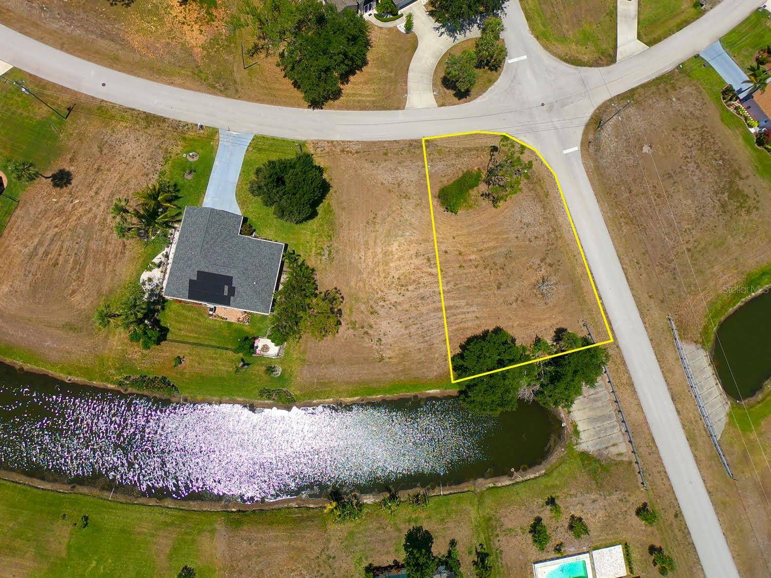 133 FAIRWAY RD, Rotonda West, FL 33947