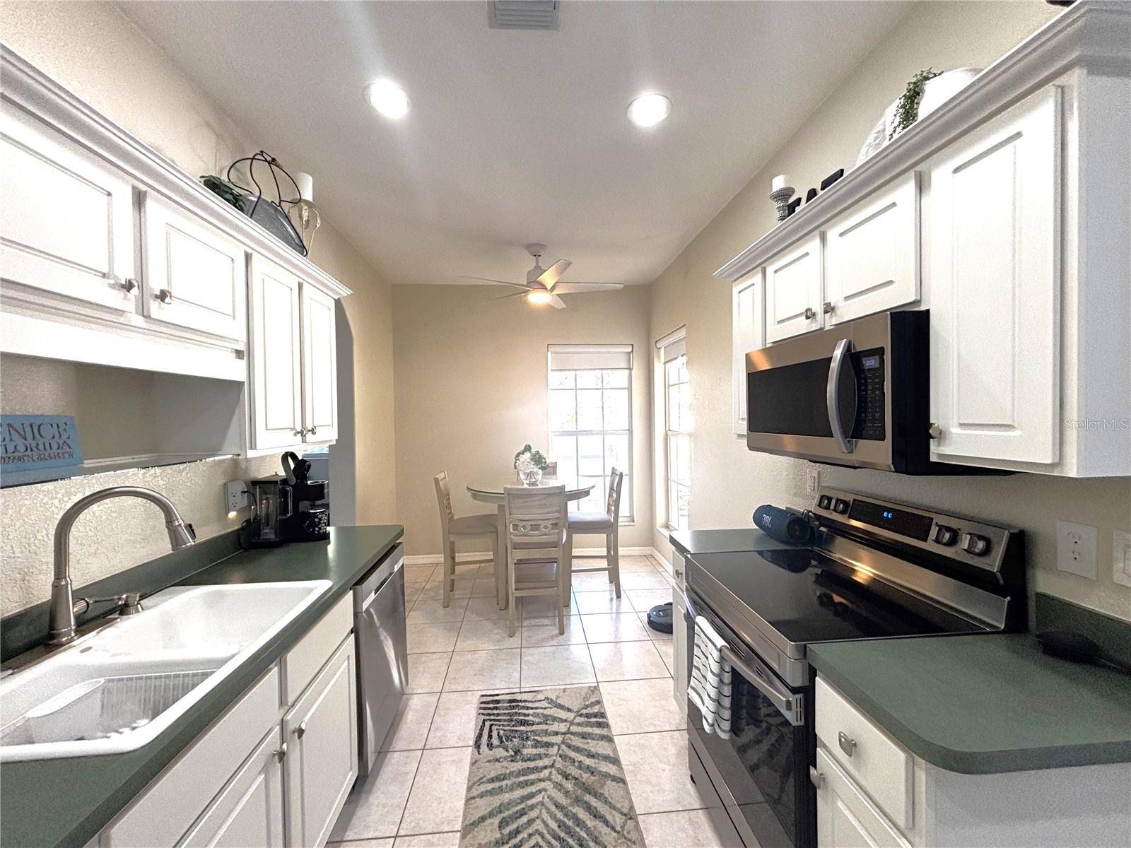 1759 FOUNTAIN VIEW CIR #1759, Venice, FL 34292