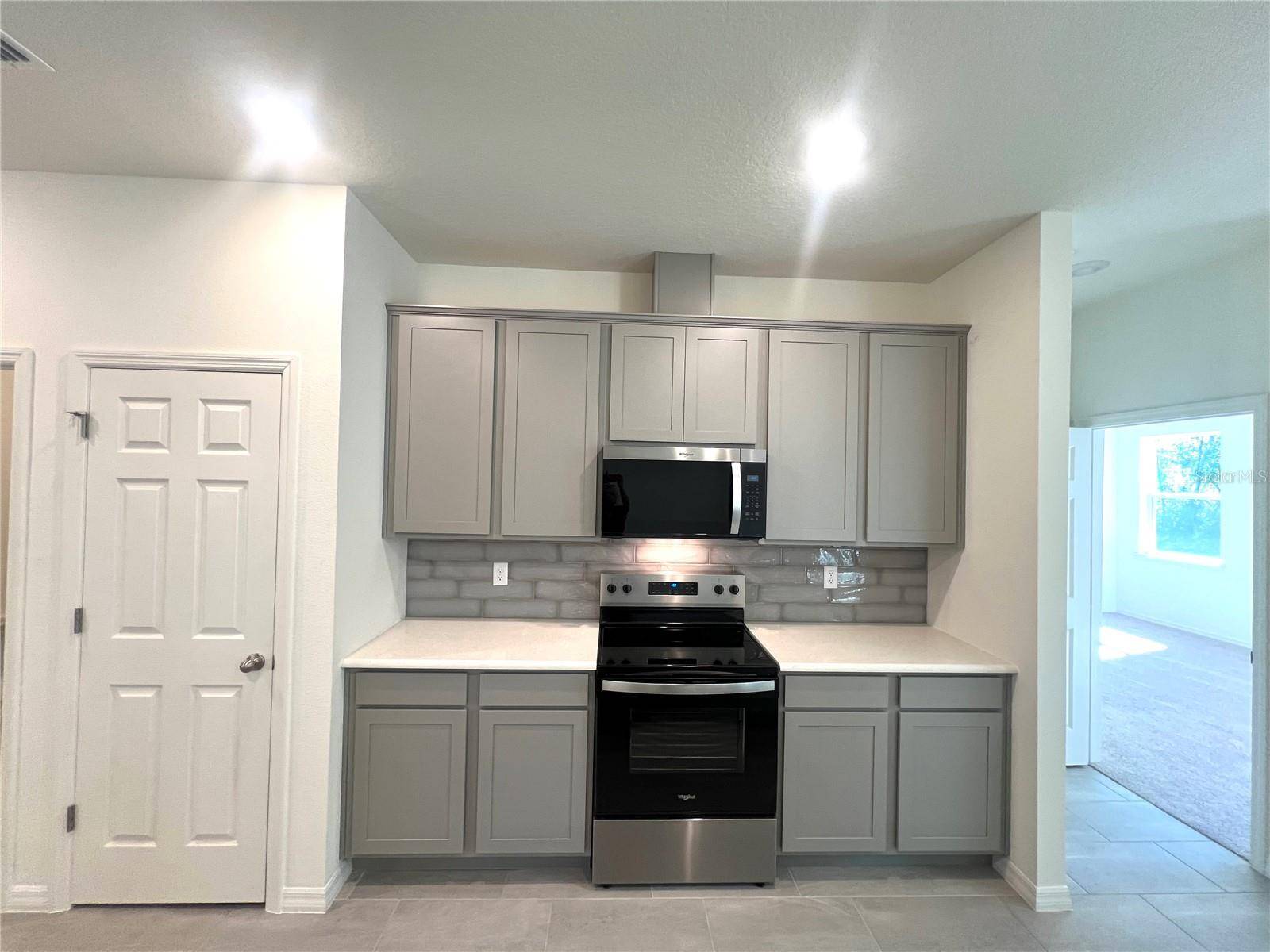 4 LYNBROOK DR, Palm Coast, FL 32137