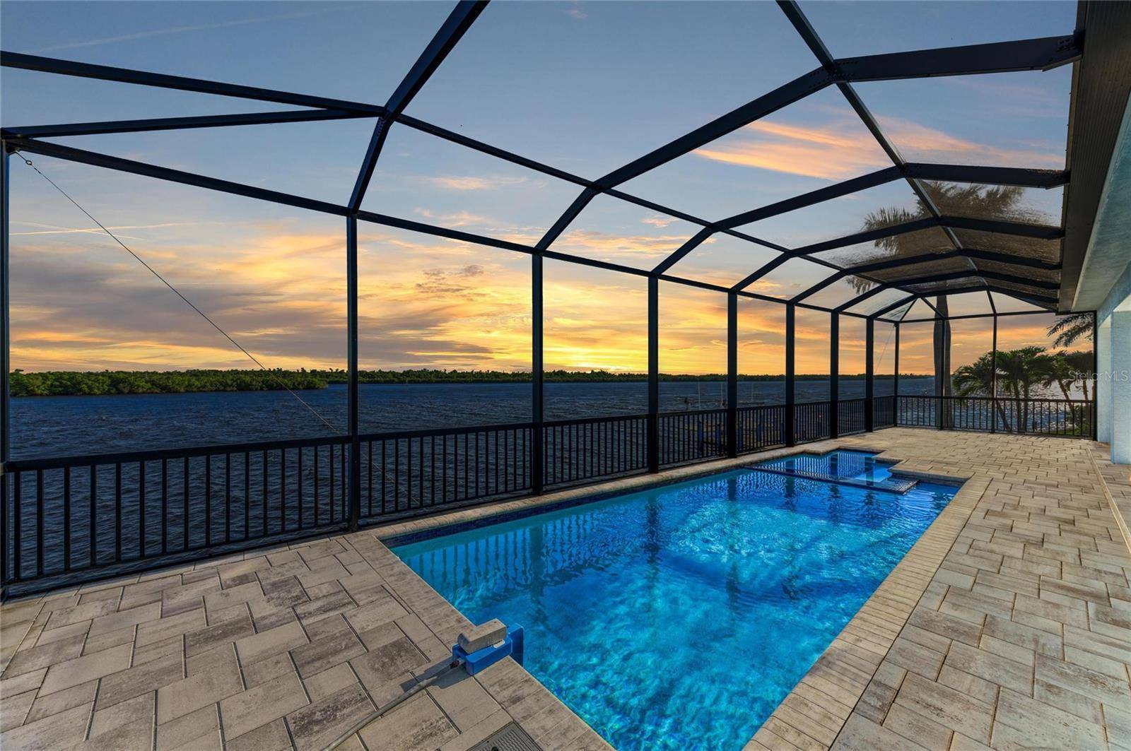 3564 PEACE RIVER DR, Punta Gorda, FL 33983