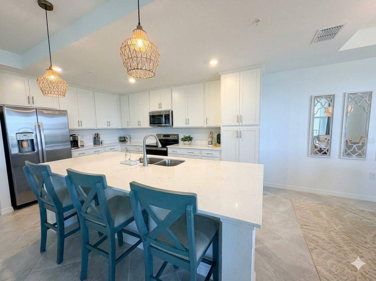17560 OPAL SAND DR #207, Venice, FL 34293