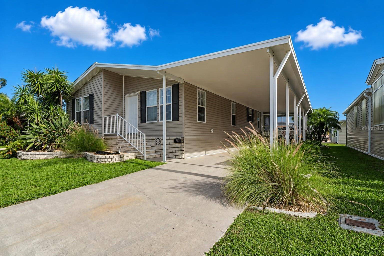 2100 KINGS HWY #742, Port Charlotte, FL 33980