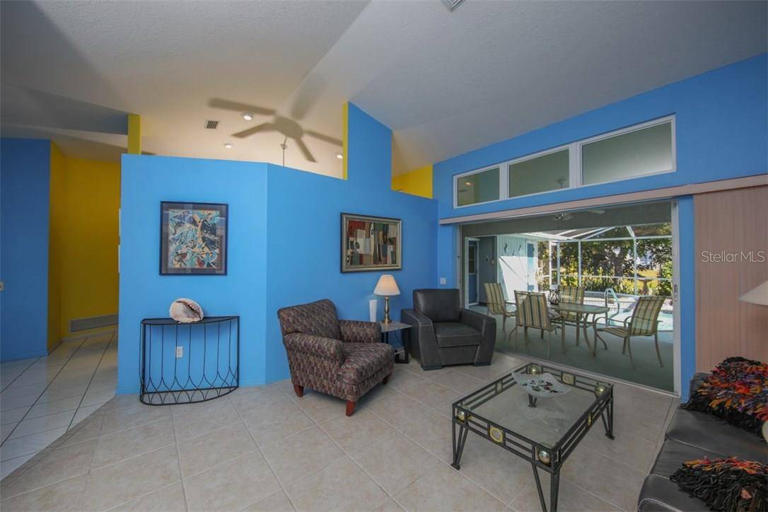 22 MARINER LN, Rotonda West, FL 33947