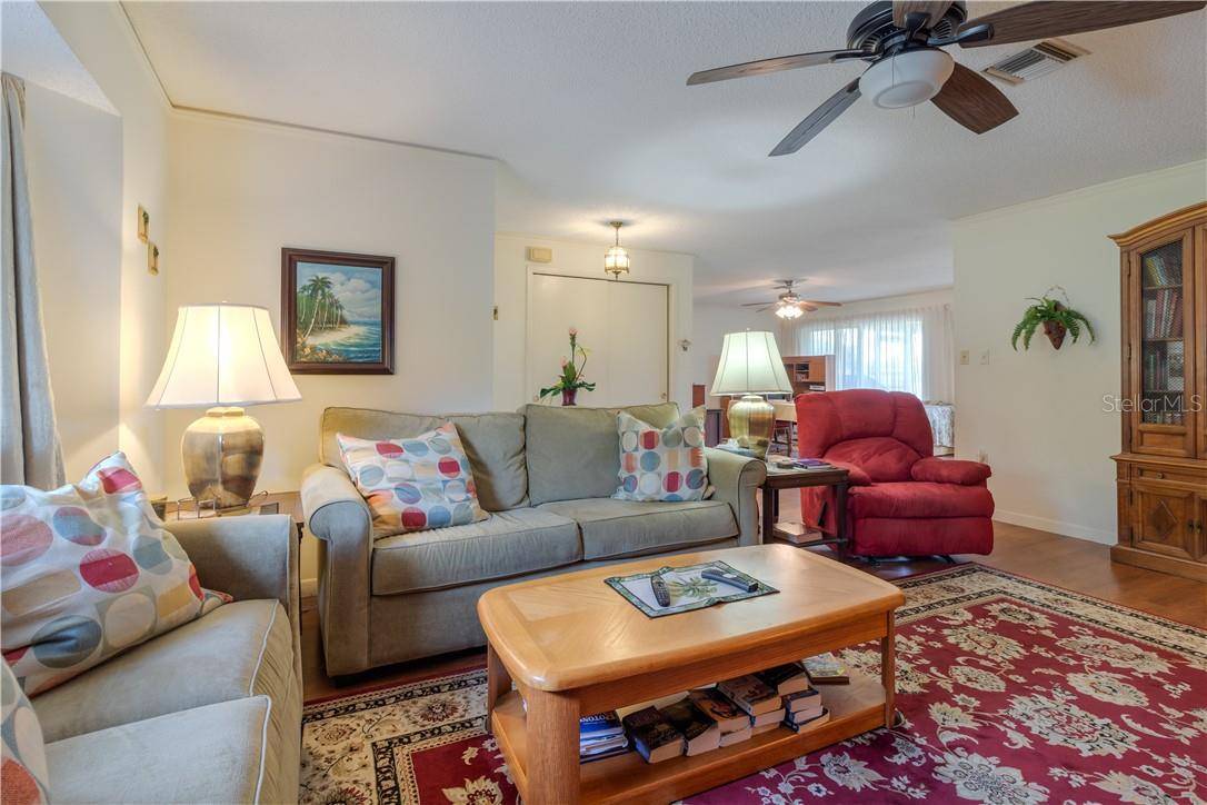 37 OAKLAND HILLS PL, Rotonda West, FL 33947