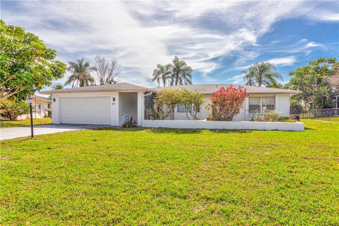 37 OAKLAND HILLS PL, Rotonda West, FL 33947
