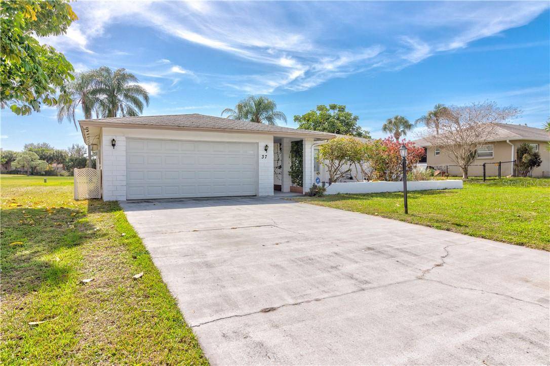 37 OAKLAND HILLS PL, Rotonda West, FL 33947