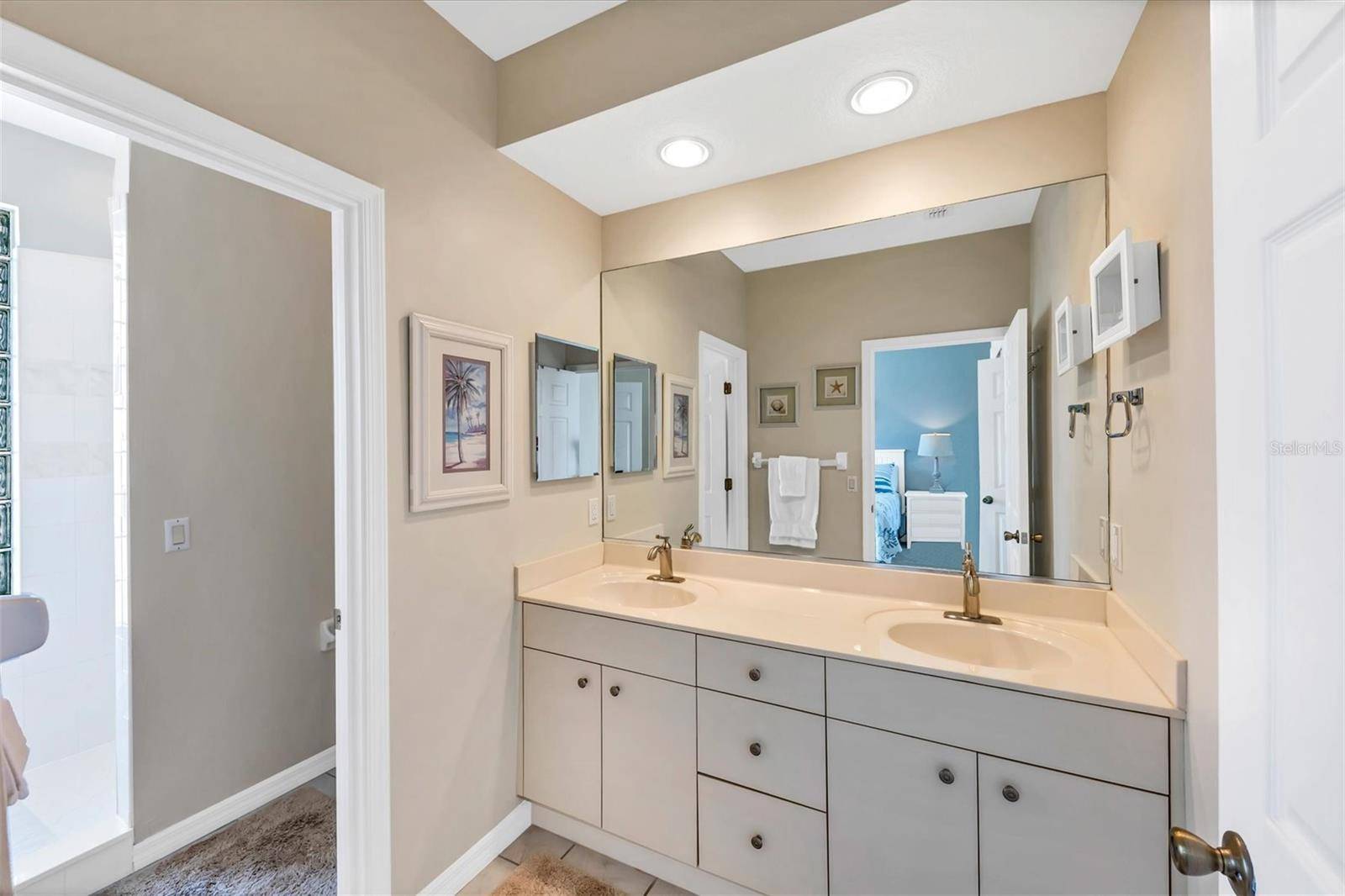 8272 HARBORSIDE CIR, Englewood, FL 34224