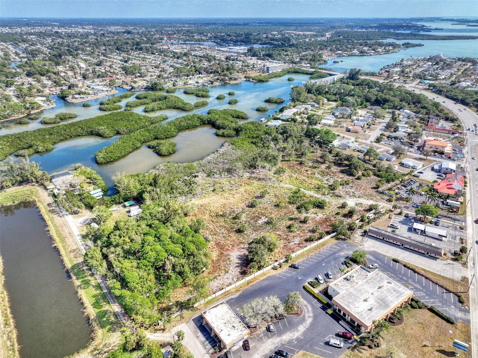 201 E BAY HEIGHTS RD, Englewood, FL 34223