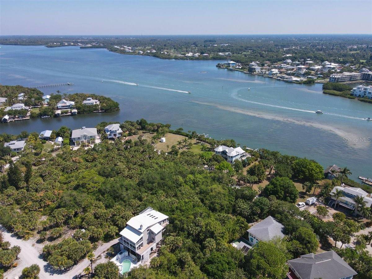 14 BAYSHORE CIR, Placida, FL 33946