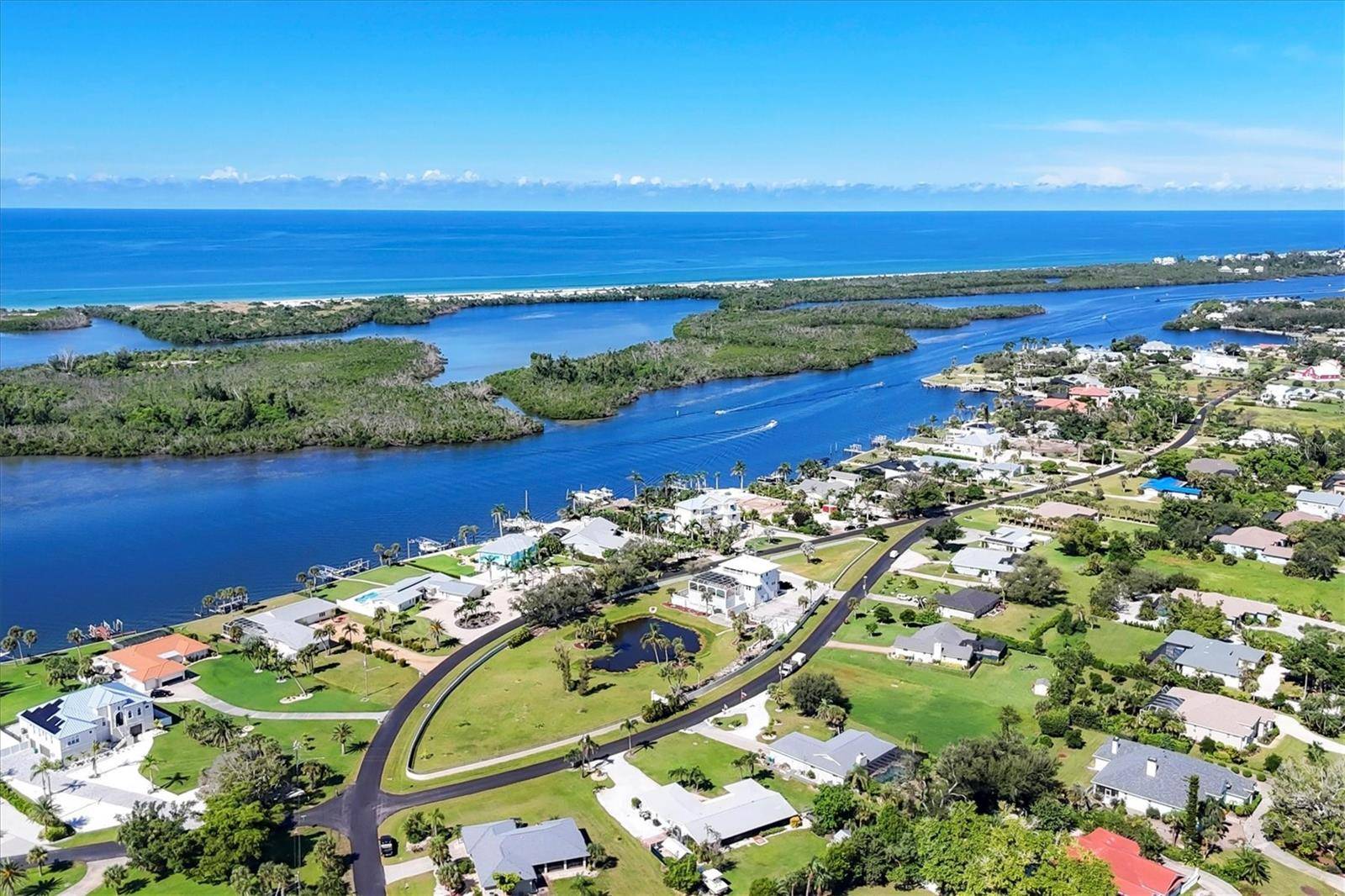 342 GREEN DOLPHIN DR, Placida, FL 33946