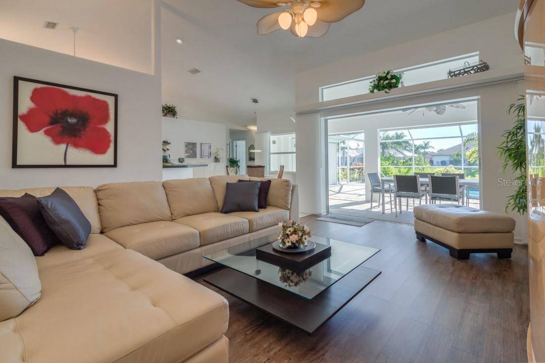 26 LONG MEADOW LN, Rotonda West, FL 33947
