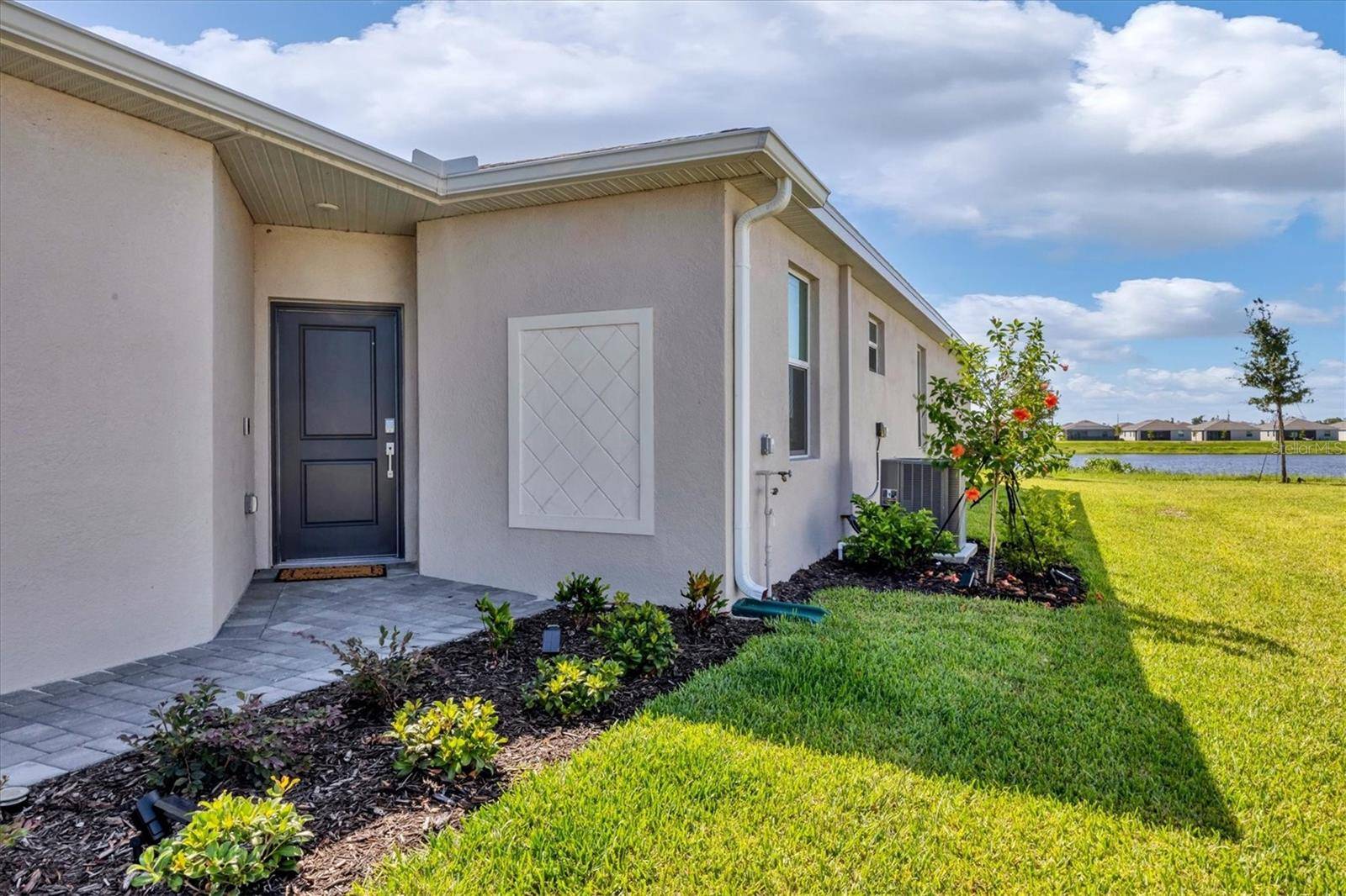 8757 SAINT KITTS CIR, Englewood, FL 34224