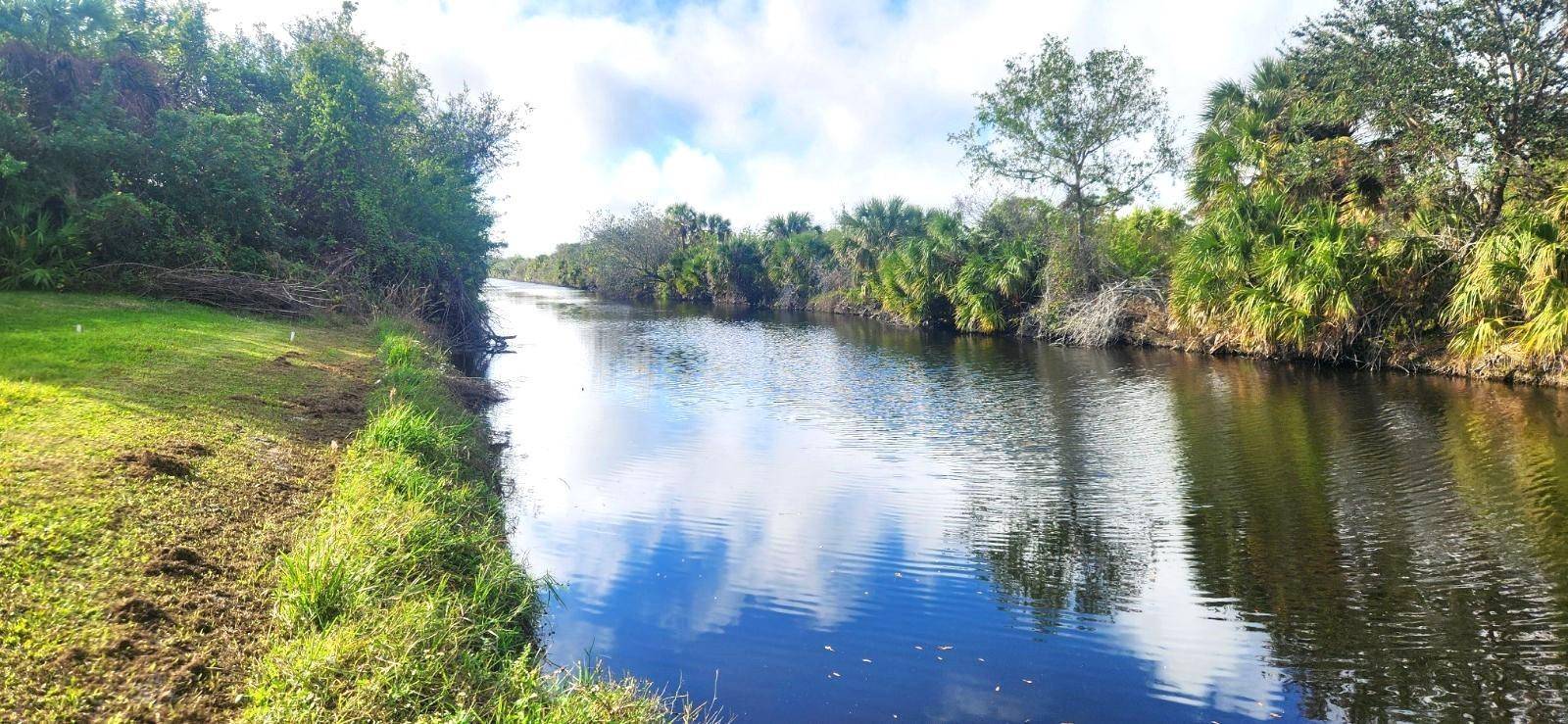 328 BAYTREE DR, Rotonda West, FL 33947