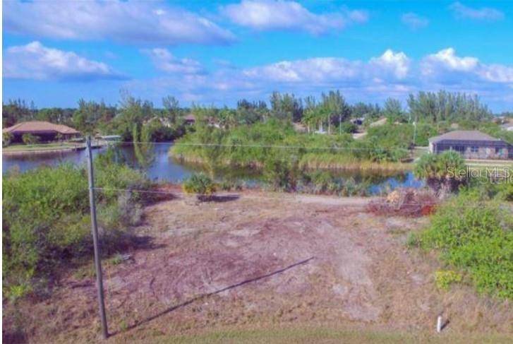15642 APPLEWHITE CIR, Port Charlotte, FL 33981