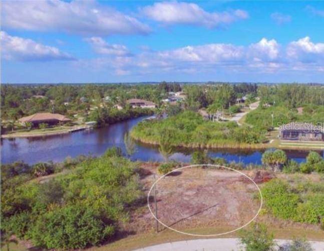 15642 APPLEWHITE CIR, Port Charlotte, FL 33981