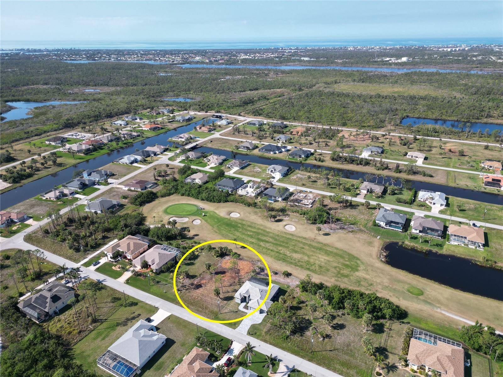 10 PINE VALLEY PL, Rotonda West, FL 33947