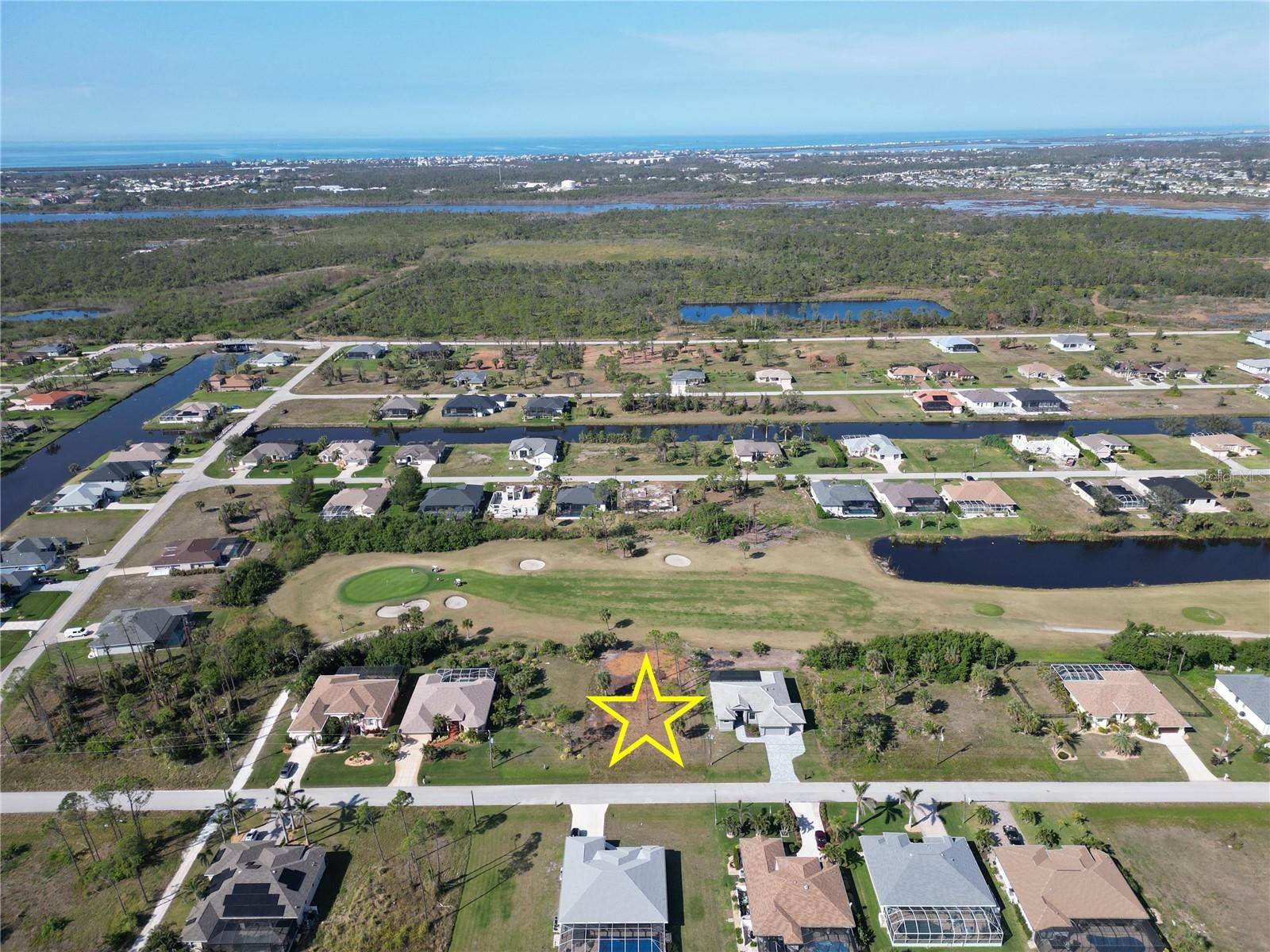 10 PINE VALLEY PL, Rotonda West, FL 33947
