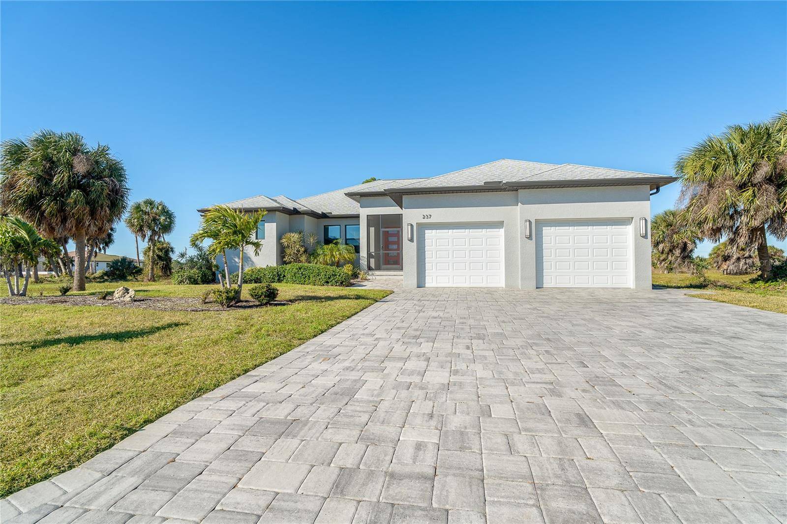 237 W PINE VALLEY LN, Rotonda West, FL 33947