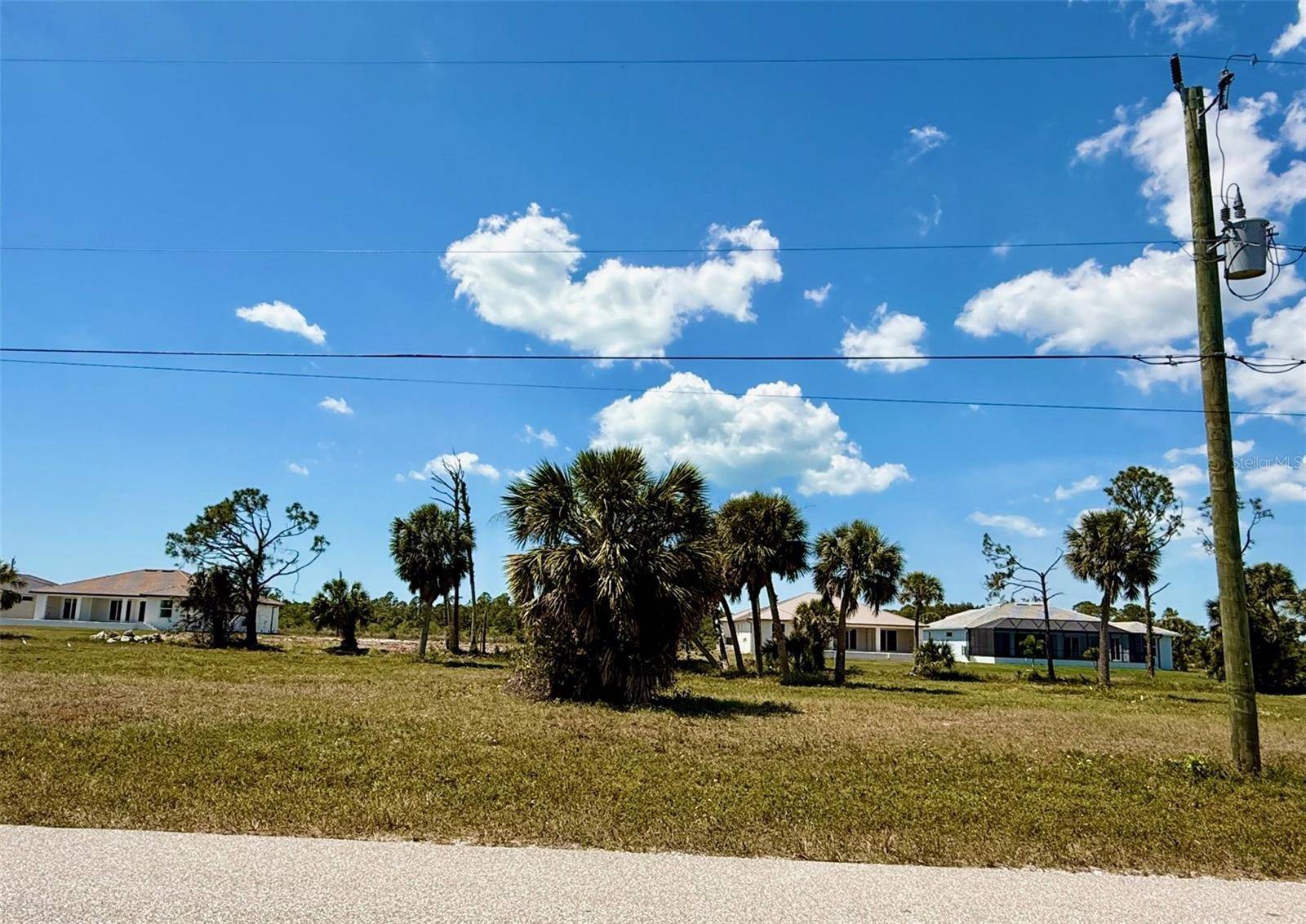 241 W PINE VALLEY LN, Rotonda West, FL 33947