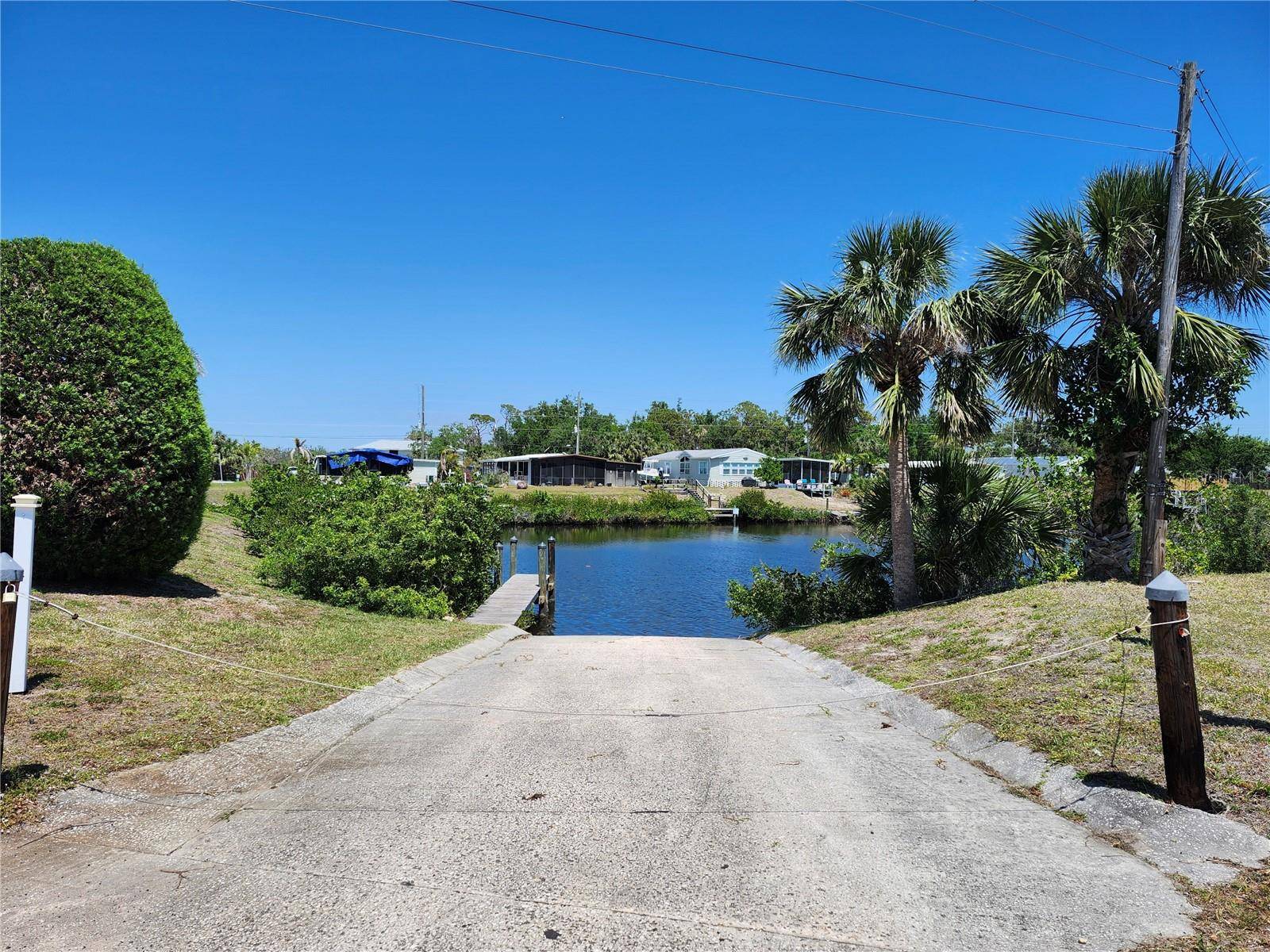 1252 KINGFISHER DR, Englewood, FL 34224