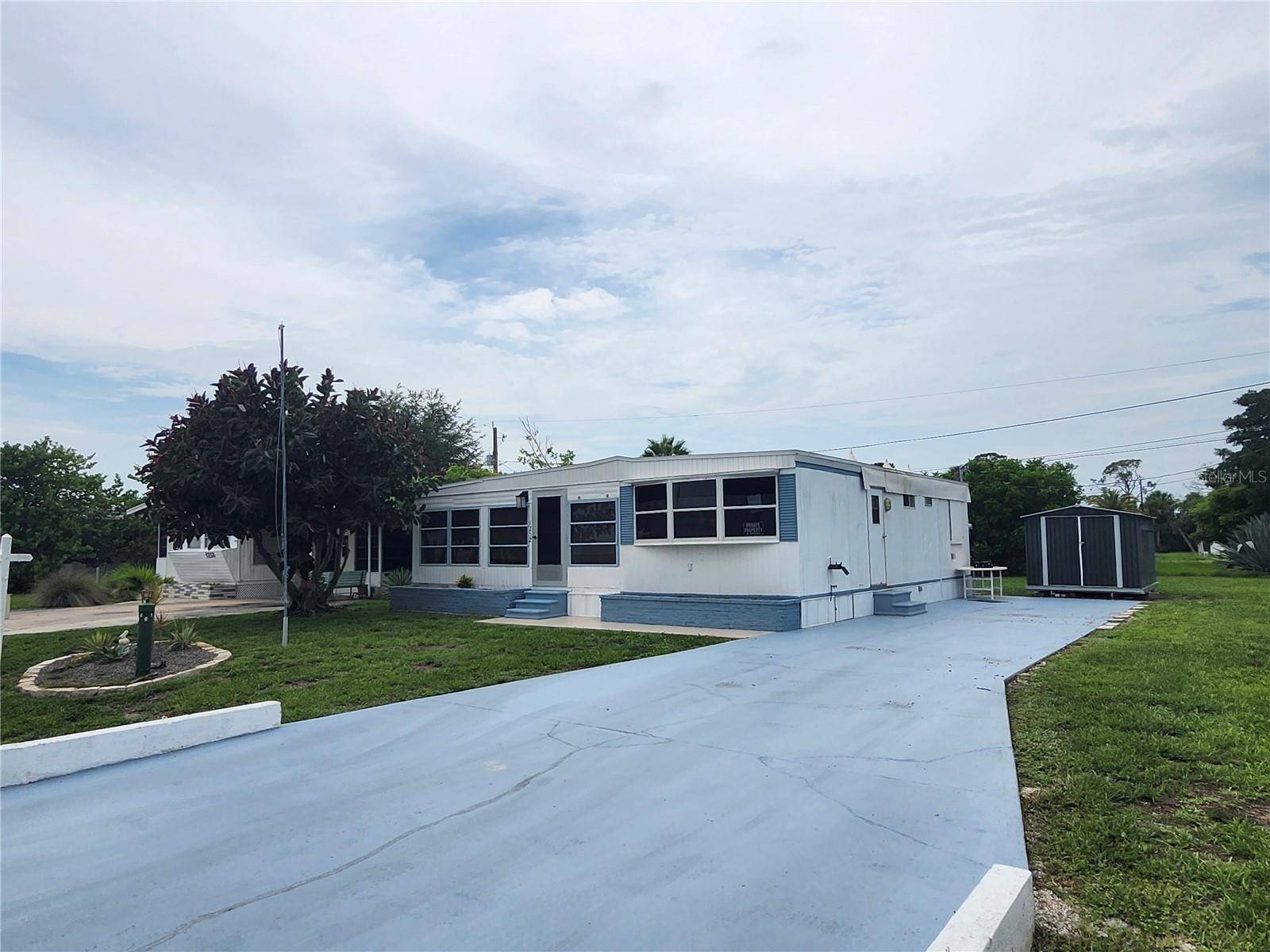 1252 KINGFISHER DR, Englewood, FL 34224