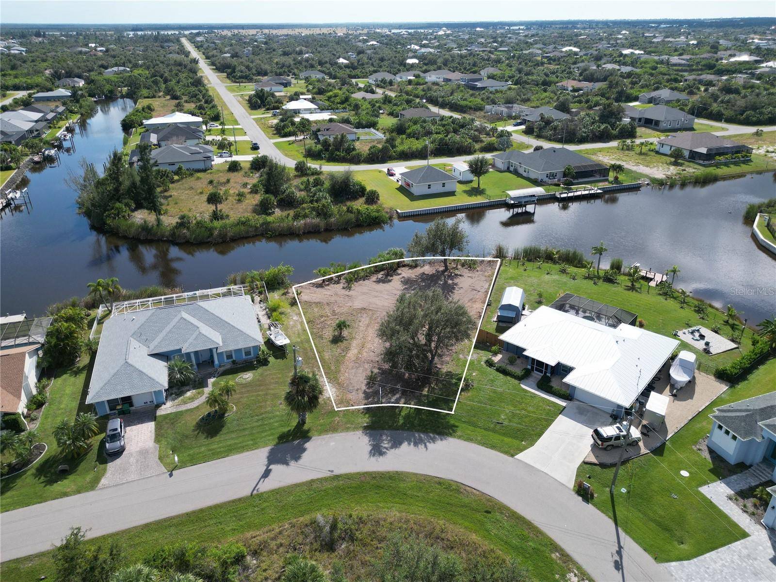 9588 NASTRAND CIR, Port Charlotte, FL 33981