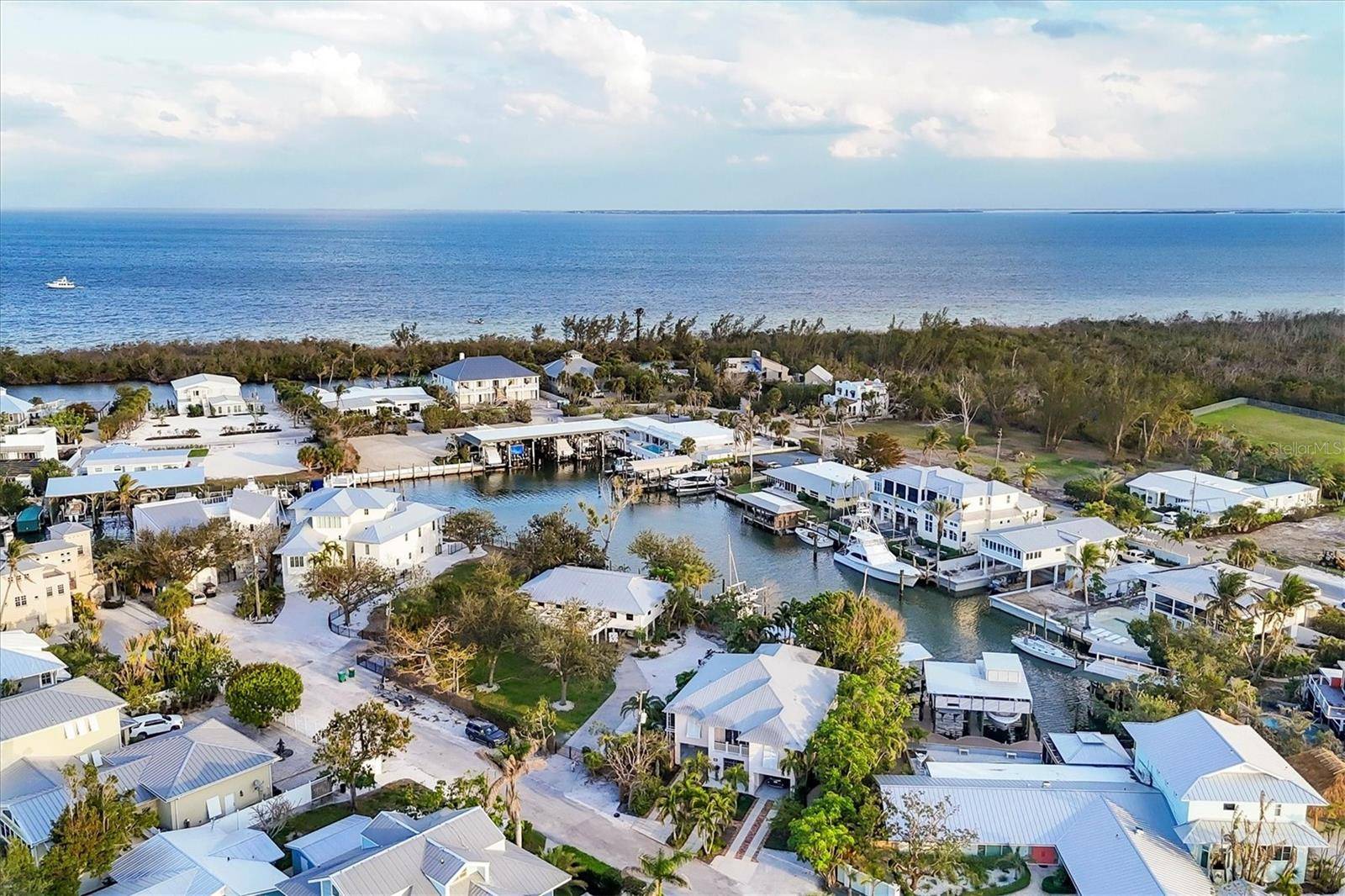 140 DAMFINO ST, Boca Grande, FL 33921