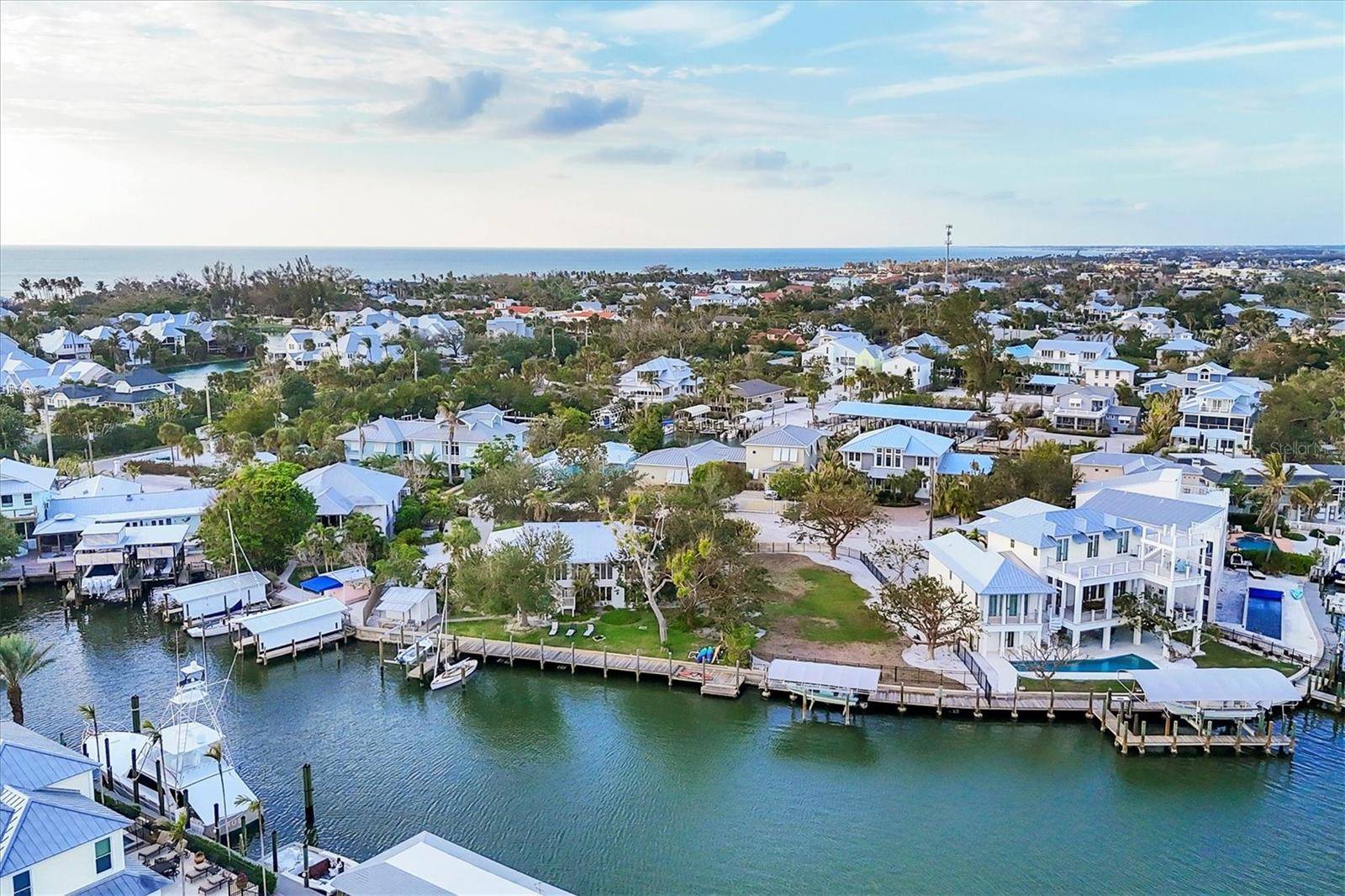 140 DAMFINO ST, Boca Grande, FL 33921