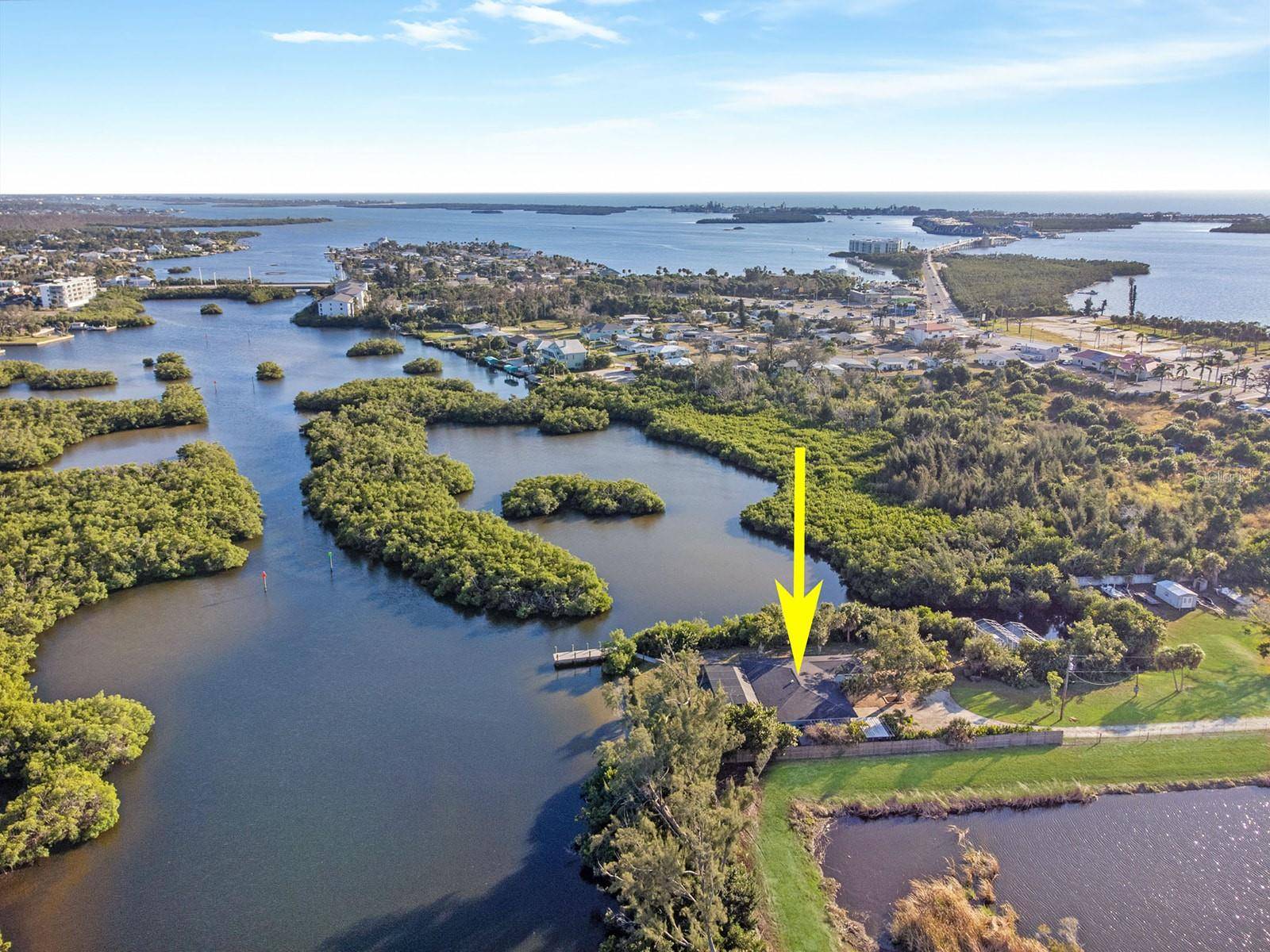 300 E BAY HEIGHTS AVE, Englewood, FL 34223