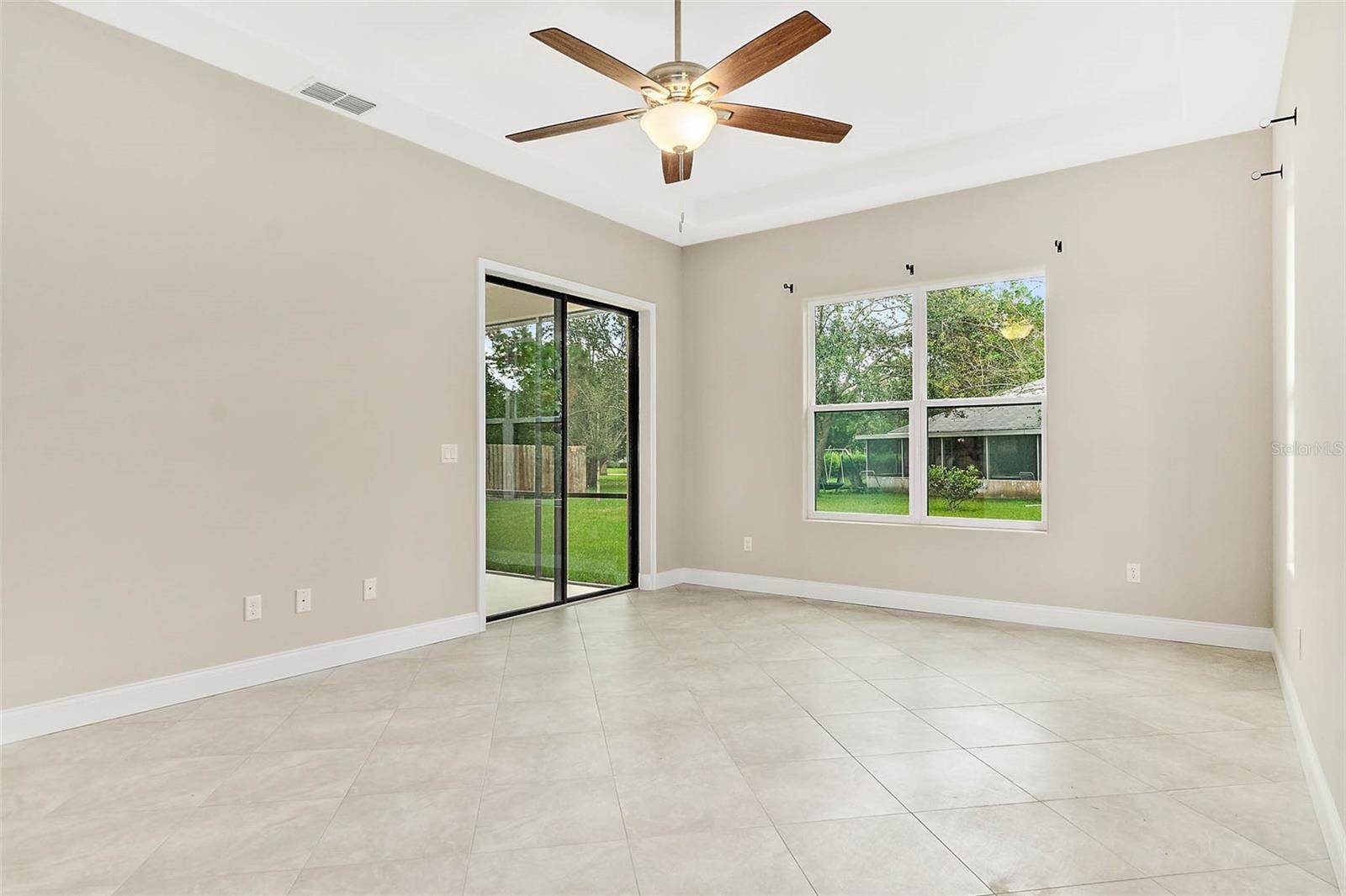 3 WHITE HOLLY PL, Palm Coast, FL 32164