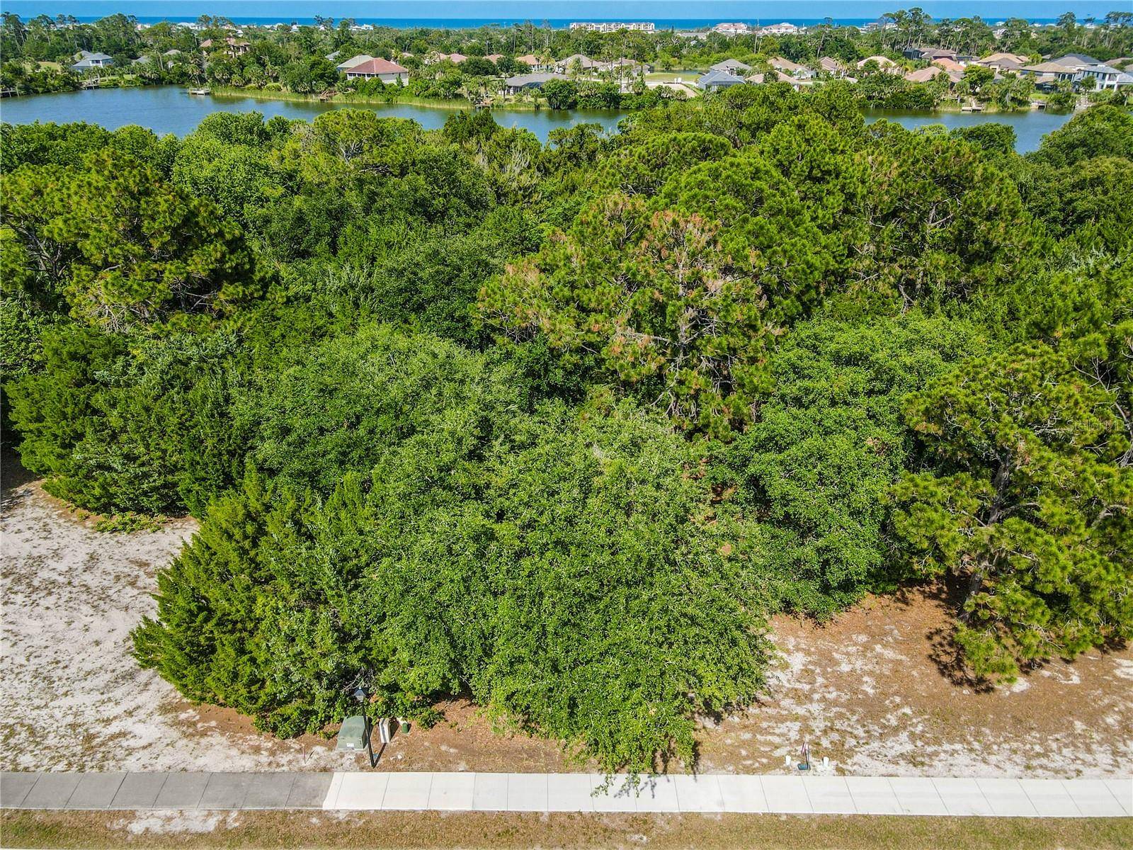 22 N LAKEWALK DR, Palm Coast, FL 32137