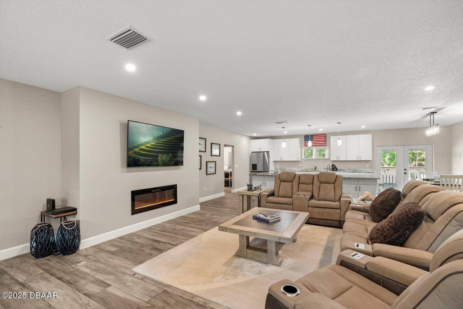 2995 RAGIS RD, Edgewater, FL 32132