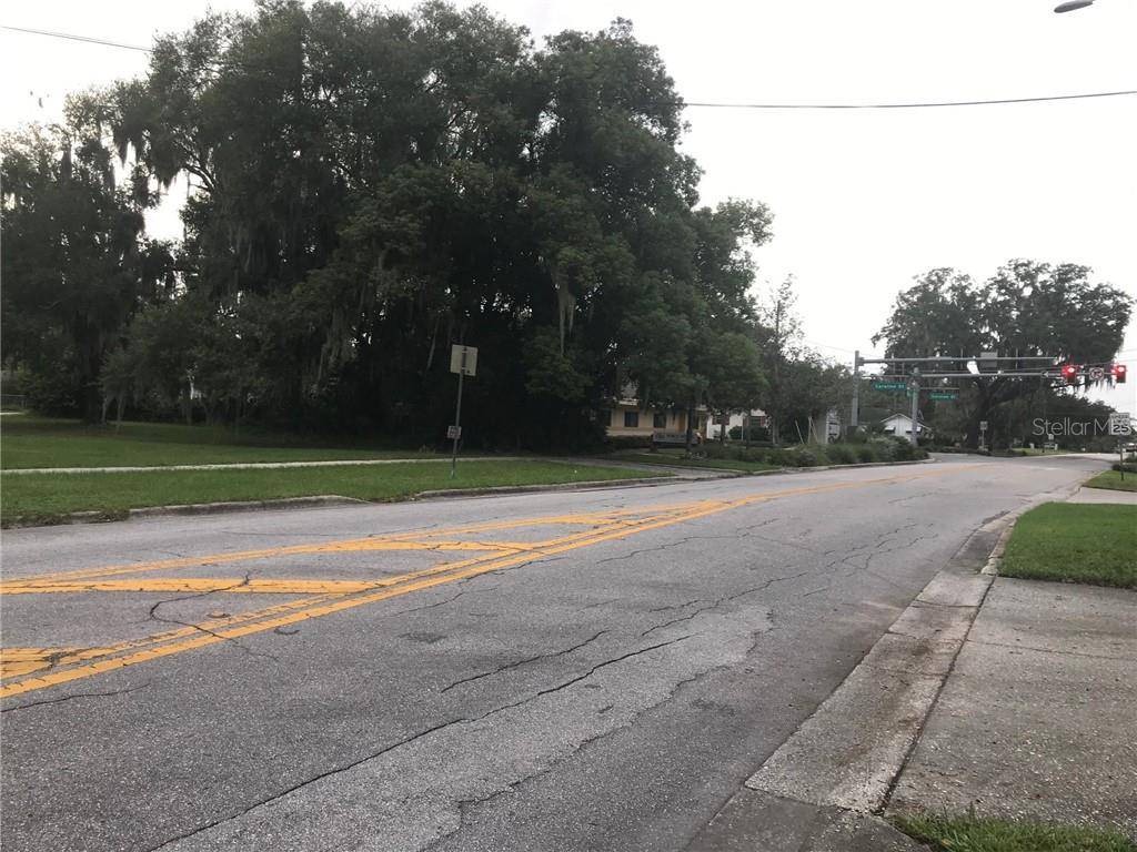 315 N SINCLAIR AVE, Tavares, FL 32778