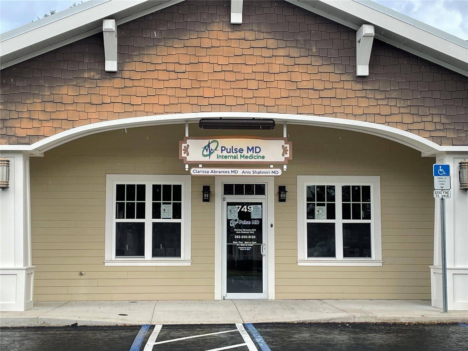 749 COUNTY ROAD 466, Lady Lake, FL 32159