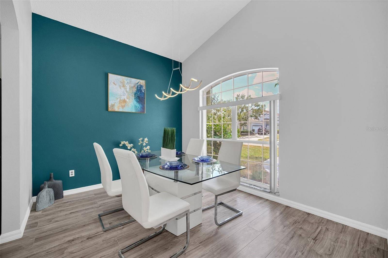 541 CASTLEMAIN CIR, Davenport, FL 33897