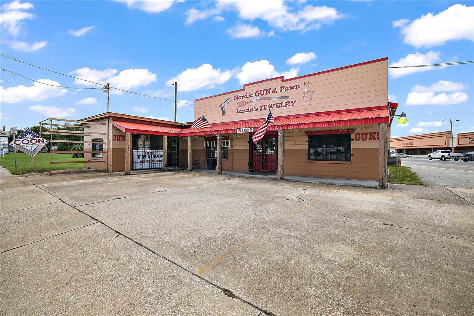 324 S MAIN ST, Wildwood, FL 34785