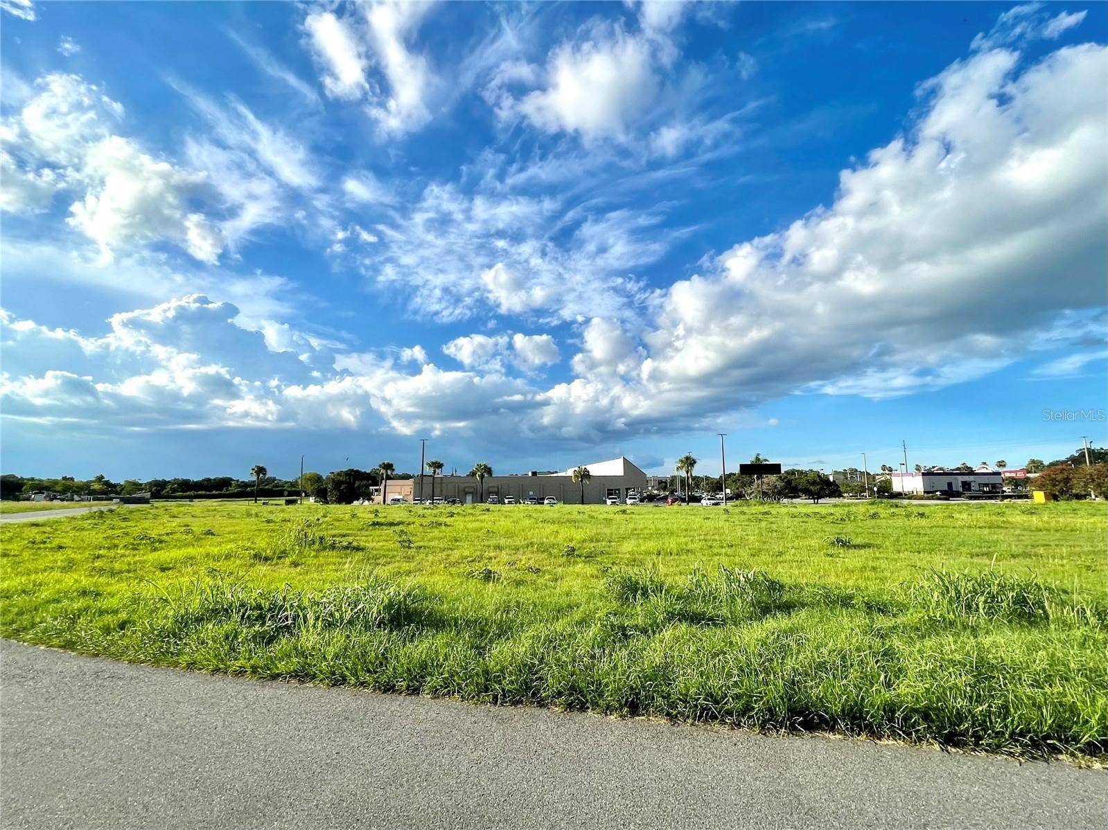 729 N 14TH ST / US HWY 27, Leesburg, FL 34748