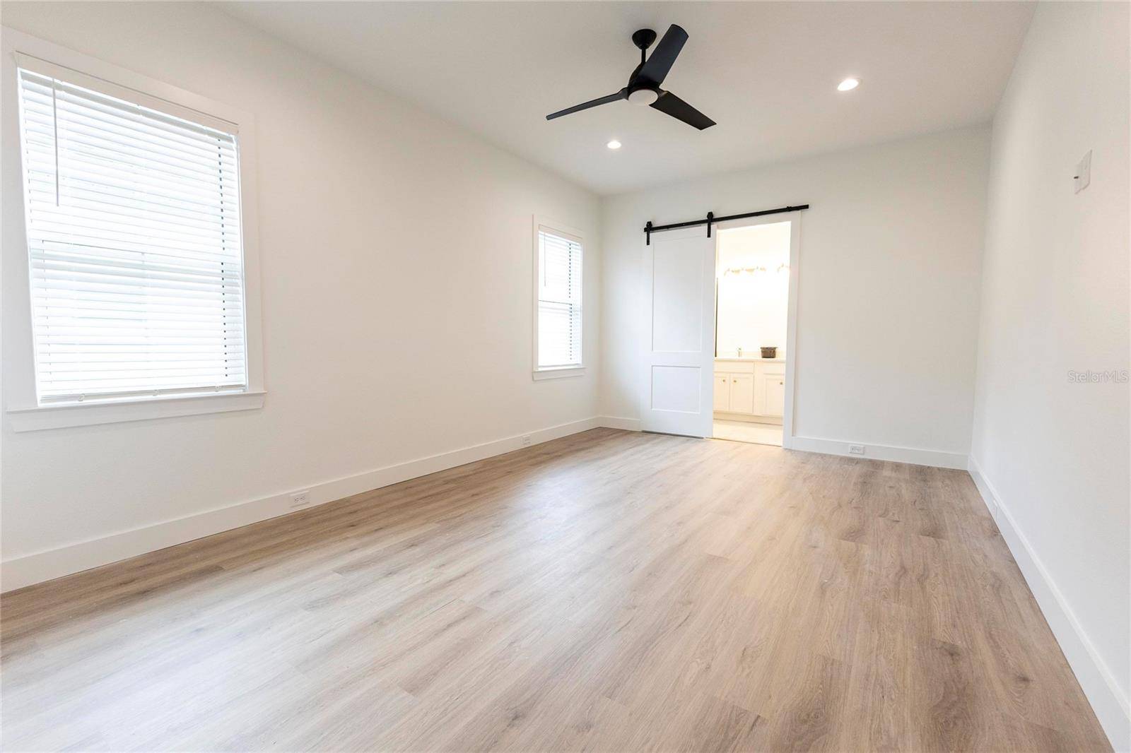 10619 GRAND OAKS BLVD, Oxford, FL 34484