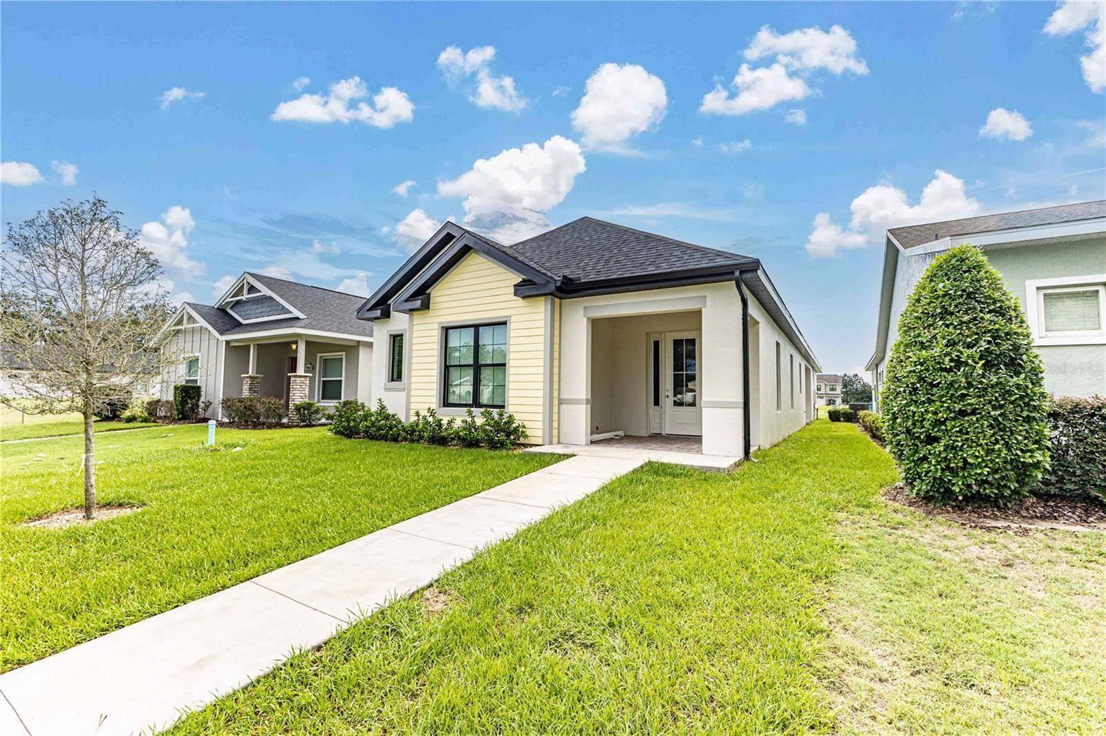 10619 GRAND OAKS BLVD, Oxford, FL 34484