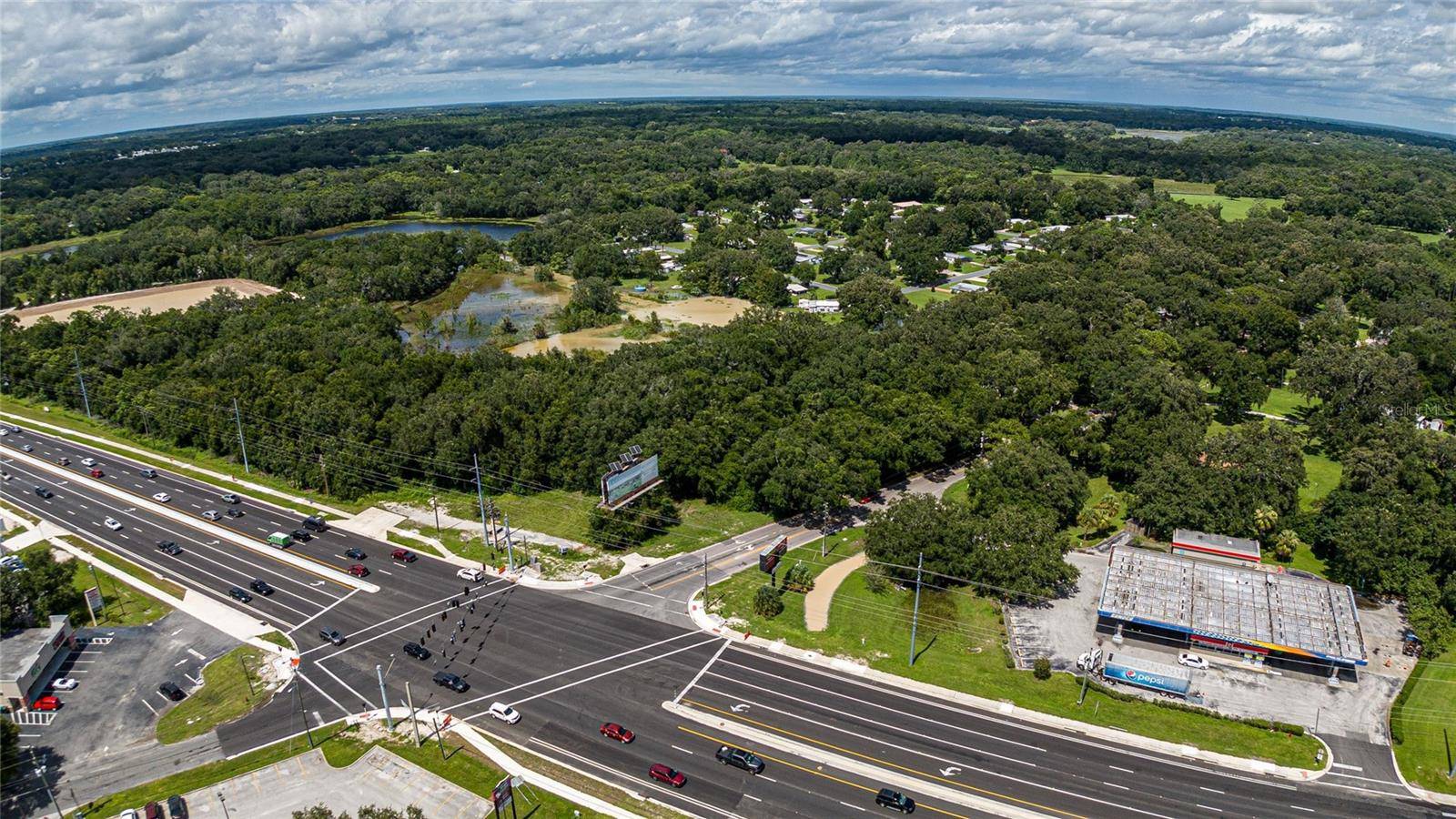 353 S US HWY 27/441, Lady Lake, FL 32159