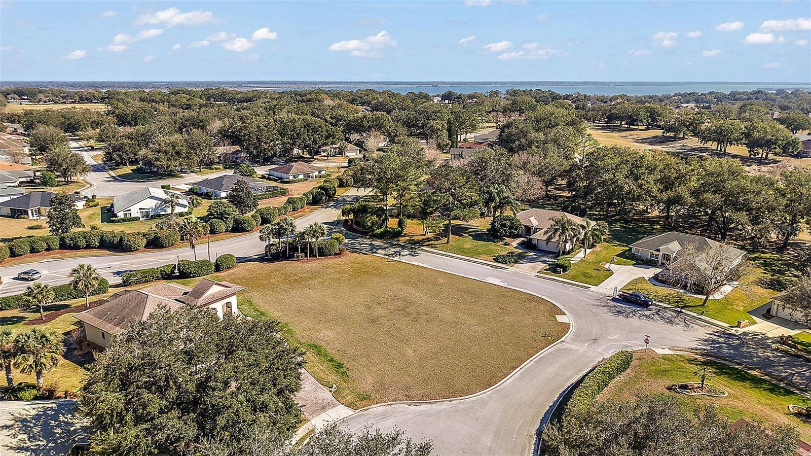 5049 HARBOR HTS, Lady Lake, FL 32159