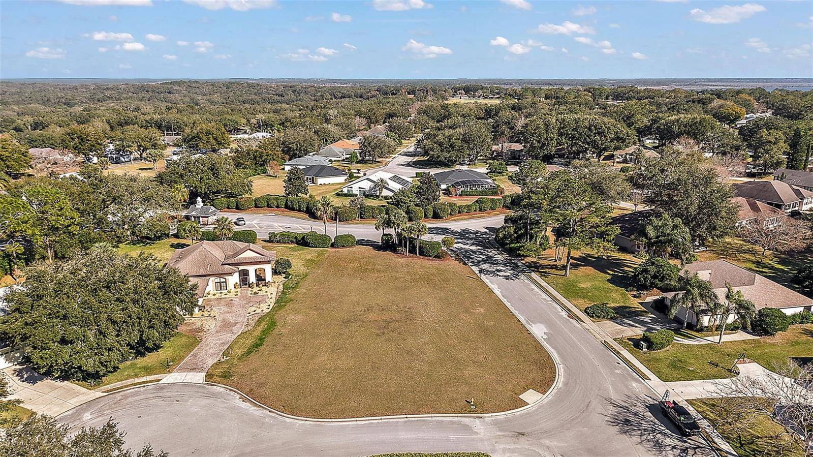 5049 HARBOR HTS, Lady Lake, FL 32159