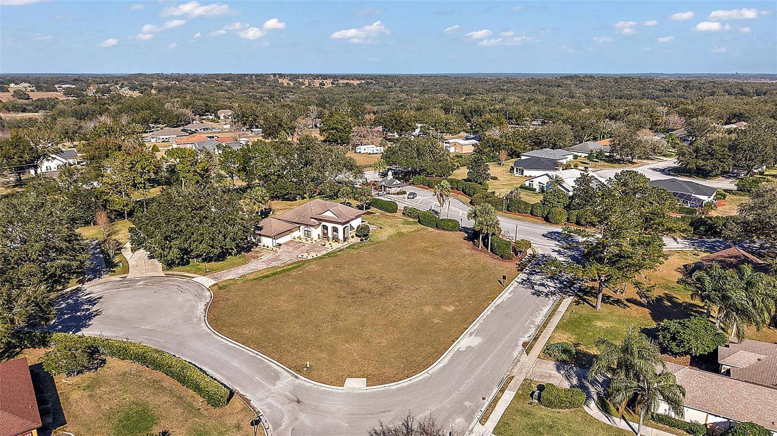 5049 HARBOR HTS, Lady Lake, FL 32159