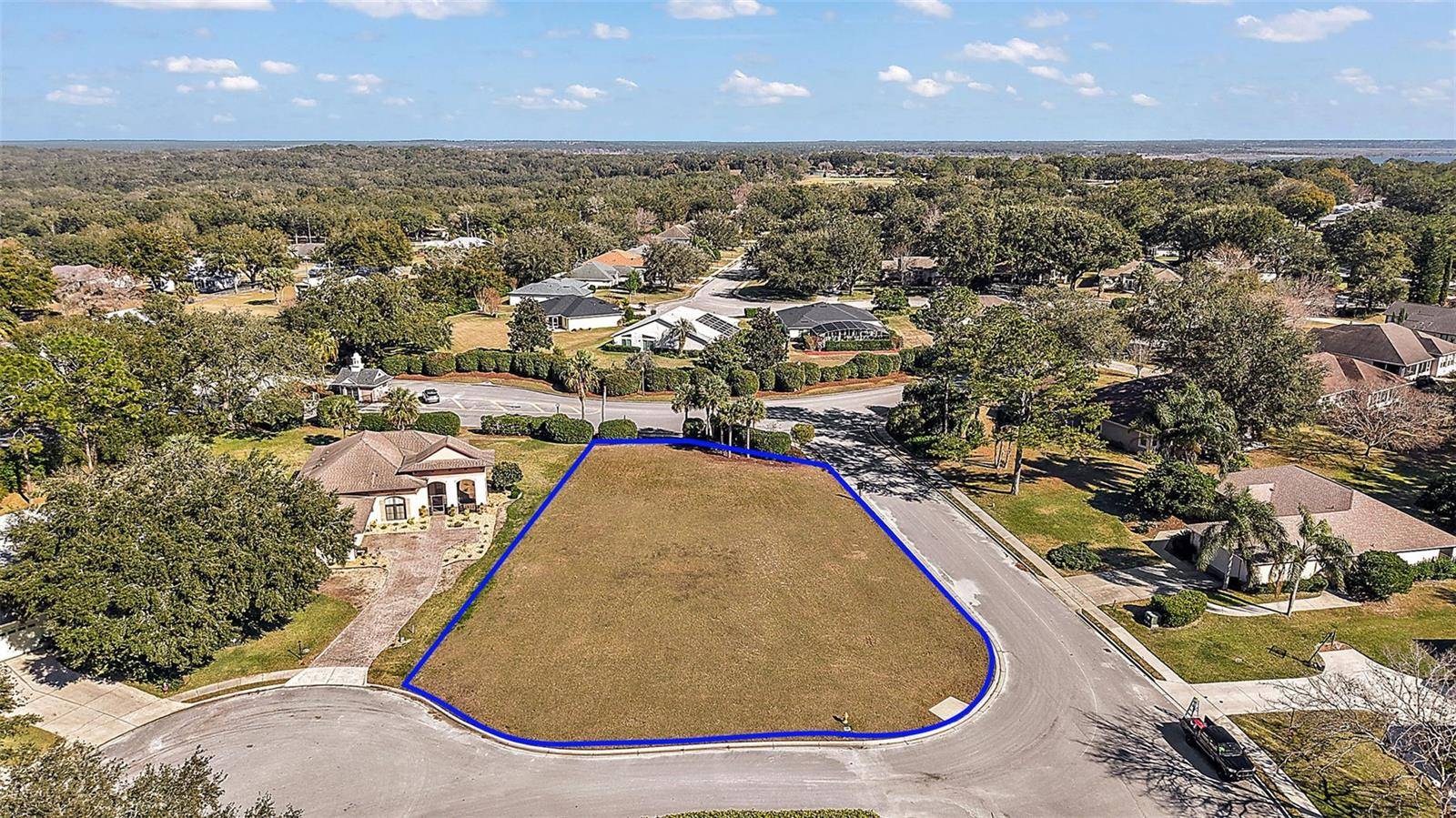 5049 HARBOR HTS, Lady Lake, FL 32159