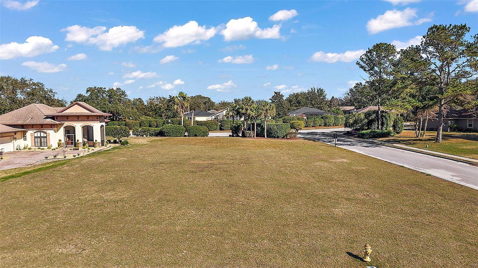 5049 HARBOR HTS, Lady Lake, FL 32159